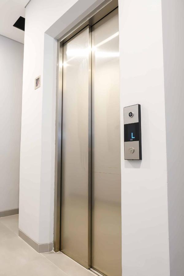M Cabin Karawaci Binong Exterior foto